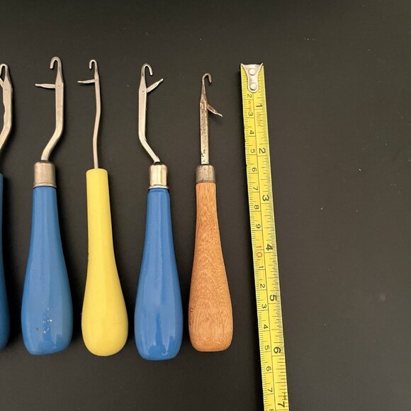 6 Latch Hook Tools Spinnerin Fox Yarn England Korea USA Rug Yarn Latch Hooking - Picture 4 of 11